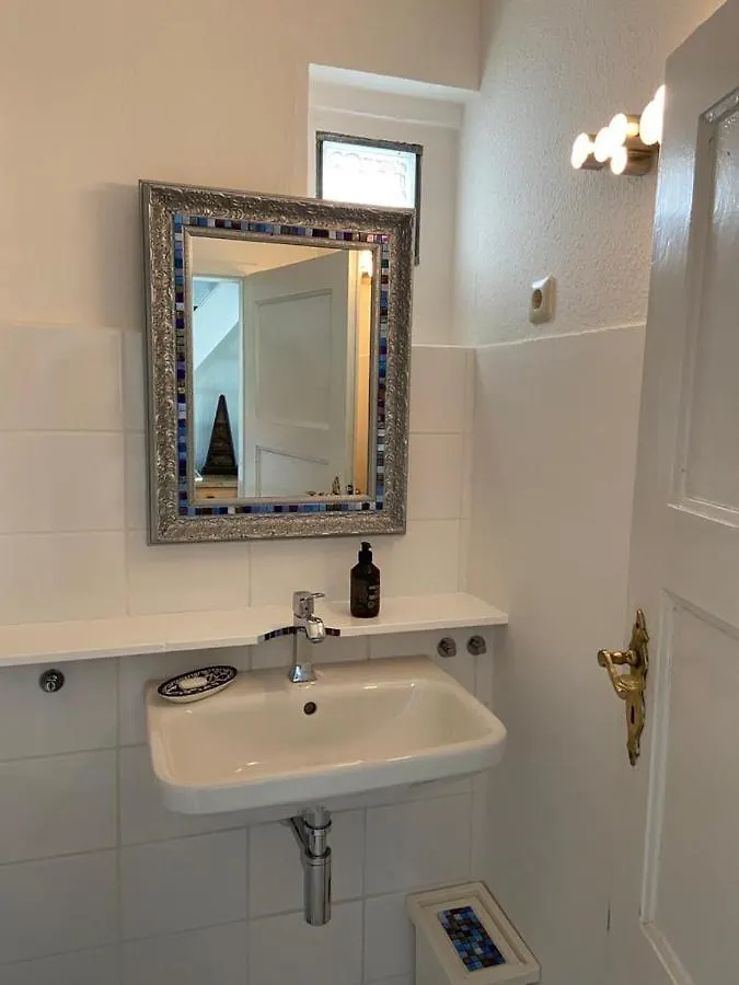 Privates Appartment Ferienwohnung Im Einfamilienhaus Düsseldorf